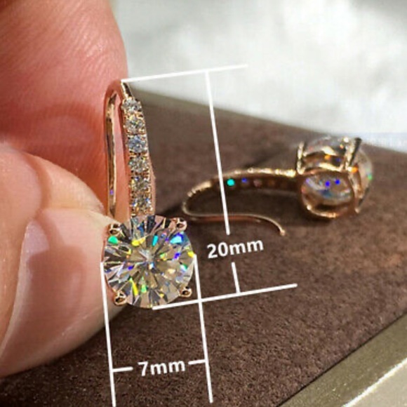 NEW 18k gold plated diamond earrings - Picture 4 of 5